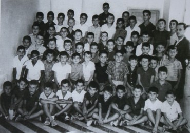 Grupo escolar de niños de la Academia Virgen del Remedio (año 1963).