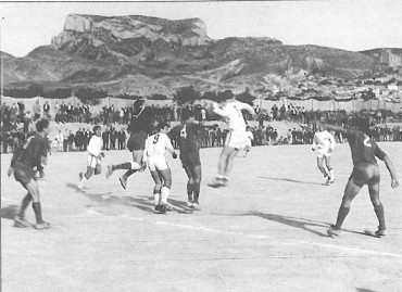 La Unión Deportiva Petrerense en el campo de La Victoria (7 de mayo de 1967).
