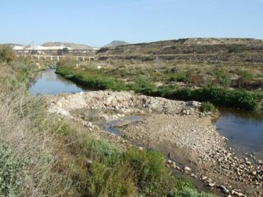 El río Vinalopó a su paso por Novelda.