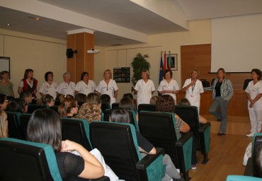 Estudiantes del ciclo de auxiliar de enfermeria en la presentación