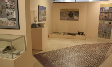 La exposición enseña la metodología arqueológica y exhibe la historia de los trabajos realizados durante más de treinta años
