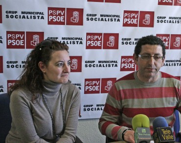 Fani Serrano, Asesora fiscal del PSOE y Alfonso Lacasa, secretario del PSPV de Petrer
