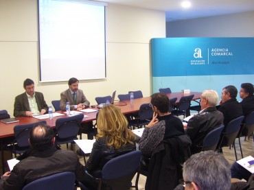 Pascual Díaz, esta mañana junto a otros alcaldes, en la reunión informativa.