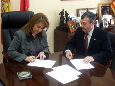 Los alcaldes de Elda y Petrer restauran con su firma un error de dos décadas.