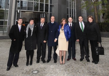 Ripoll junto con Pascual Días y varios alcaldes de la comarca del Vinalopó que participan en el pacto de alcaldes en Bruselas
