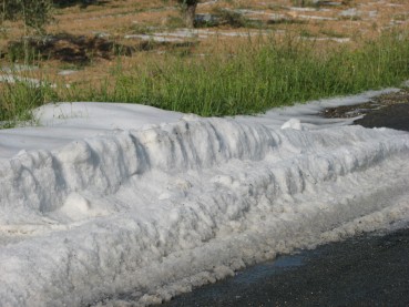 La tormenta dejó a la mañana siguiente una mezcla de hielo y nieve en muchos puntos de nuestras montañas