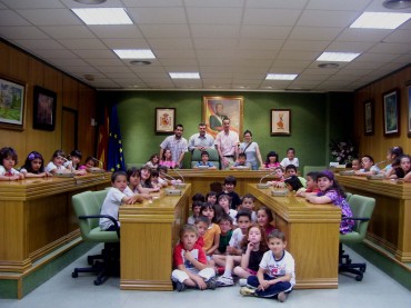 Los niños de 1º del colegio "Rambla dels Molins" han sido recibidos por el Alcalde