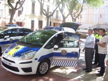 Los coches de policía nuevos están adaptados a las nuevas necesidades