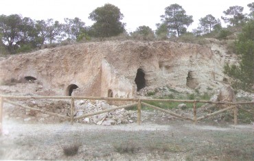 La cova de Frescoreta (vistas del corral).