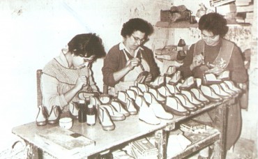 Pinceladas de la industria petrerense en los sesenta (almacenista en la fábrica de calzado, 1965).