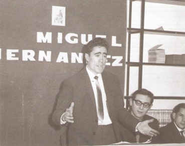 Un relato sobre juventud y movimientos socioculturales en los sesenta (Homenaje a Miguel Hernández en el Centro Cultural)