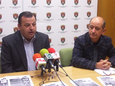 El concejal de Cultura, José Miguel Payá y el presidente de Caixapetrer, José María Beltrán, han presentado hoy ante los medios el XXIII Otoño Cultural.