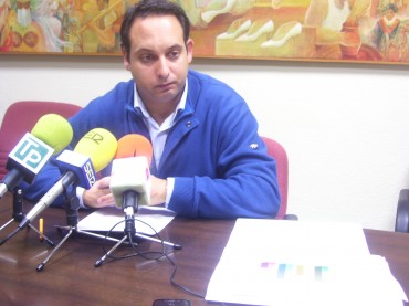 El concejal de Hacienda, Óscar Payá, ha señalado que la peor parte de los recortes (20%) se los van a llevar la partidas de gasto corriente de las concejalías afectando a actividades, contratos y mantenimiento.