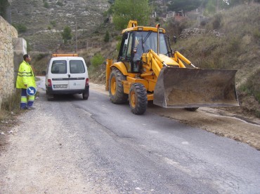 Las obras asfaltarán un tramo de cinco kilómetros, en unos trabajos que se alargarán poco más de un mes.