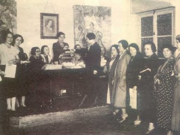 mujeres votando 1931