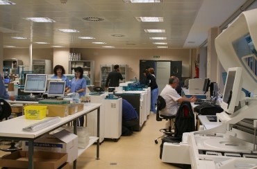 El hospital de Elda se moderniza con nuevos laboratorios y equipamiento.