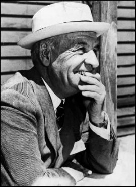 Con su sombrero, en una de las imágenes más recordadas de José Ortega y Gasset.
